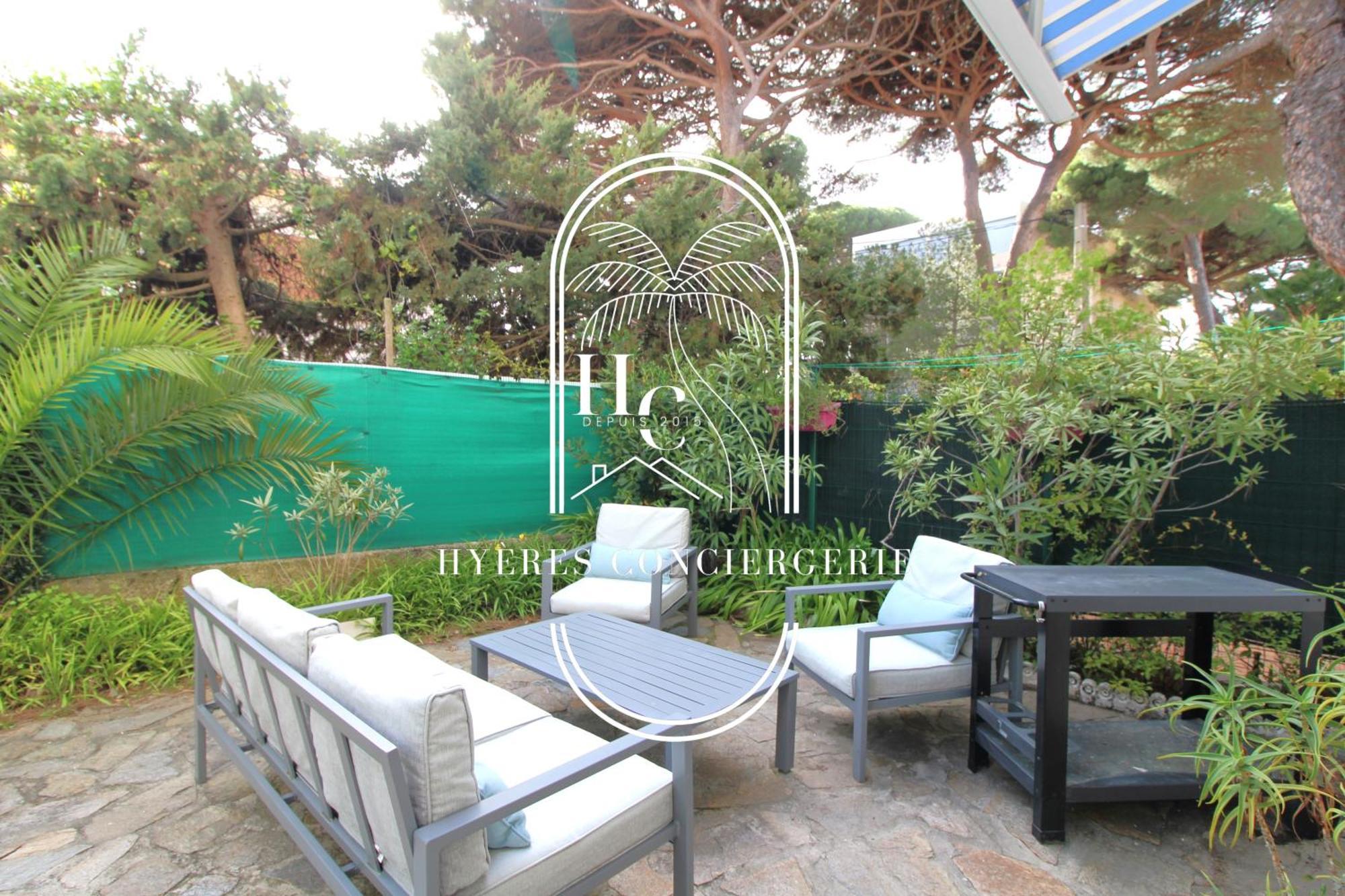 Duplex au coeur du Port d'Hyères- Plages/Parking Esterno foto