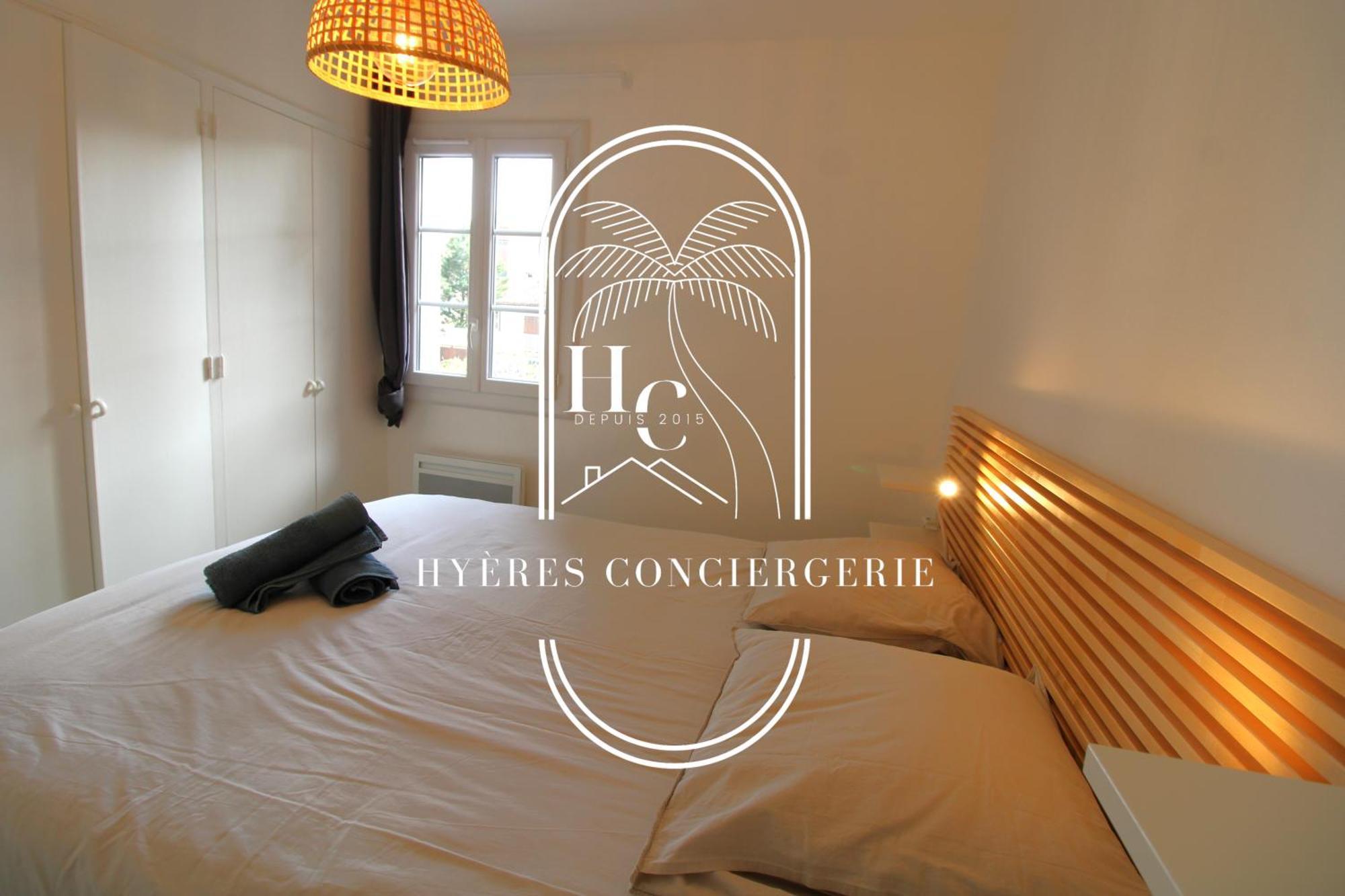 Duplex au coeur du Port d'Hyères- Plages/Parking Esterno foto